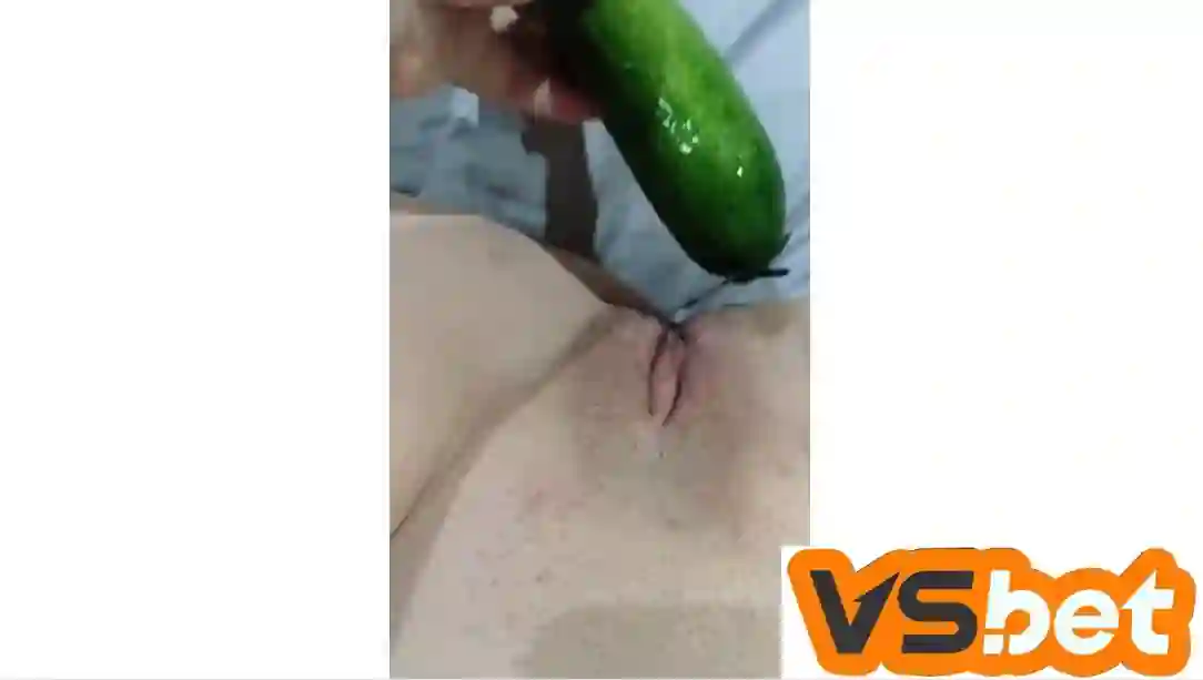 Em sinh viên thủ dâm bằng dưa chuột cực dâm - gokkurtsozluk.com - phim sex phim sex