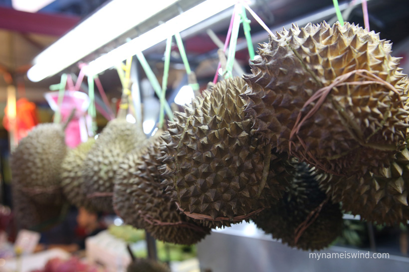 Read more about the article Durian- owoc, który zabija